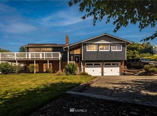 1122 N 38th St, Renton, WA 98056