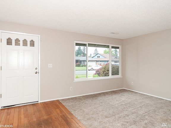 4th image of 3005 14th St SE