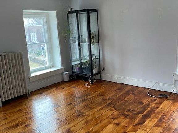 Living area - different view