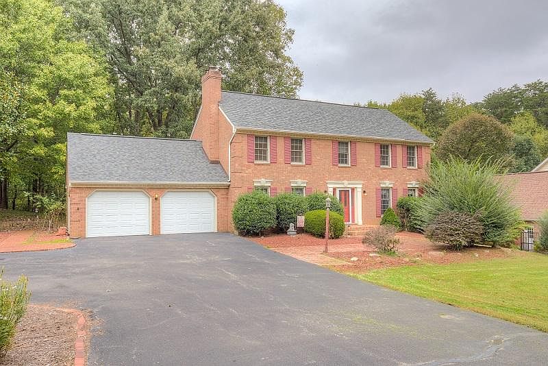 1st image of 163 Forest Dr