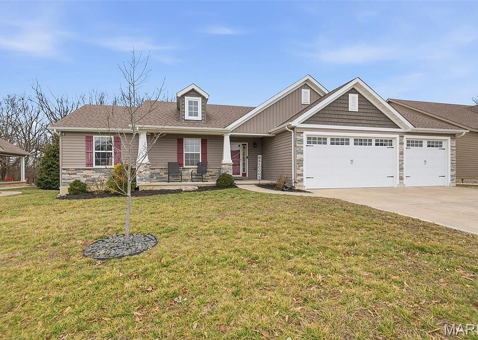 1st image of 170 Austin Oaks Dr
