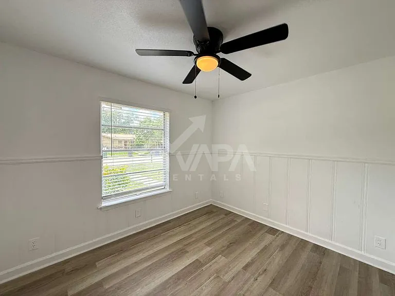 4511 Diamondhead Dr — Photo 14