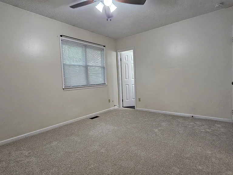 1520 Bridle Creek Blvd — Photo 9