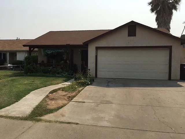 1200 Pine Tree Ln photo 1