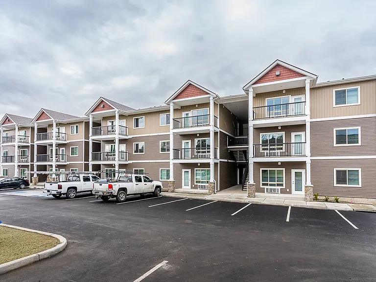 River City Apartments — Photo 13