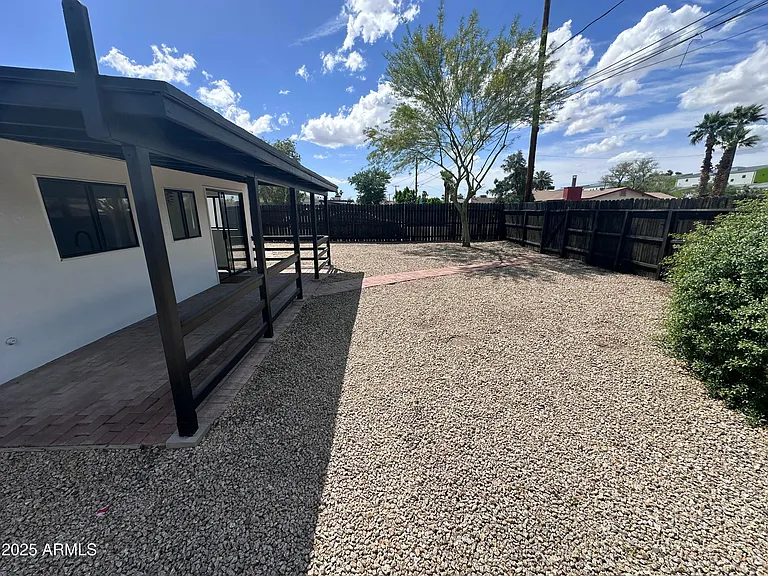 1050 W Romo Jones St — Photo 9