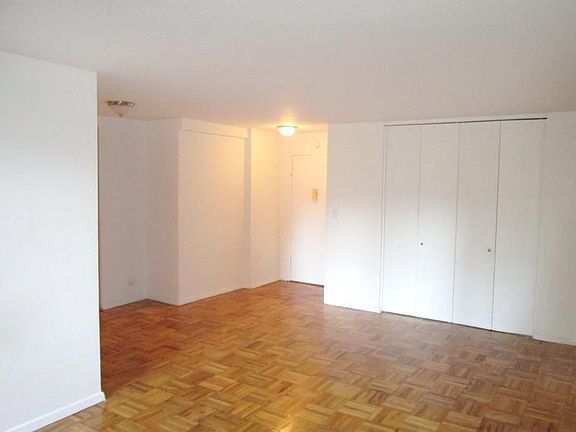 3rd image of 78 5th Ave