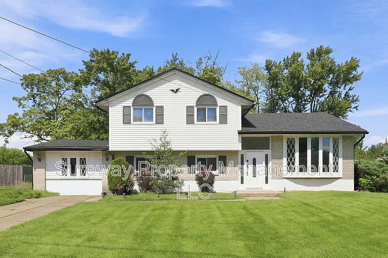 991 Sherbrook Cir