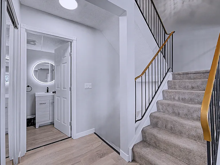 200 Brookpark Dr SW — Photo 4