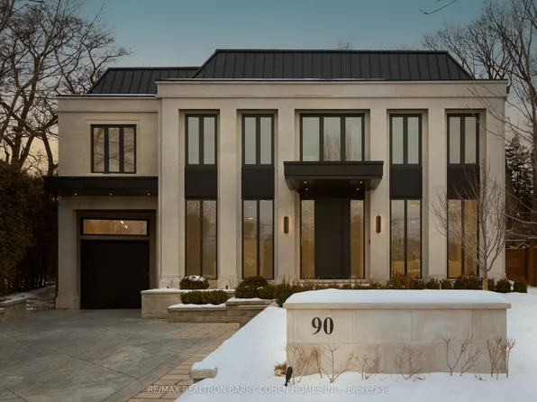 90 Arjay Cres, Toronto, ON M2L 1C6