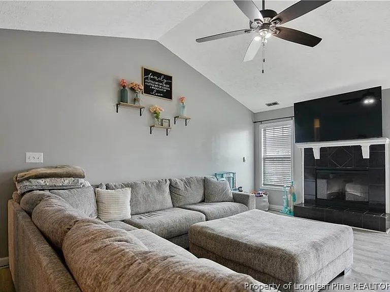 2232 Cliff Swallow Dr — Photo 4