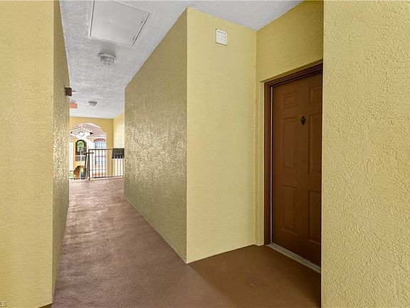3rd image of 15590 Ocean Walk Cir APT 313