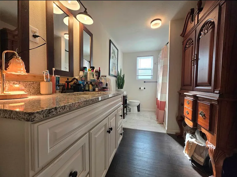 501 I St NE — Photo 10