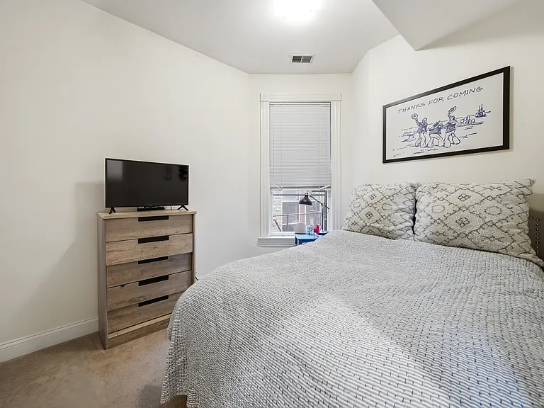 849 W Newport Ave #3 — Photo 11