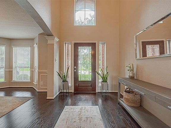 5th image of 6619 Linwood Terrace Drive
