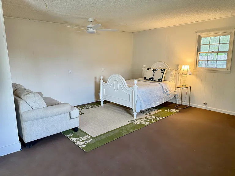 611 Ledgedale Cir — Photo 32