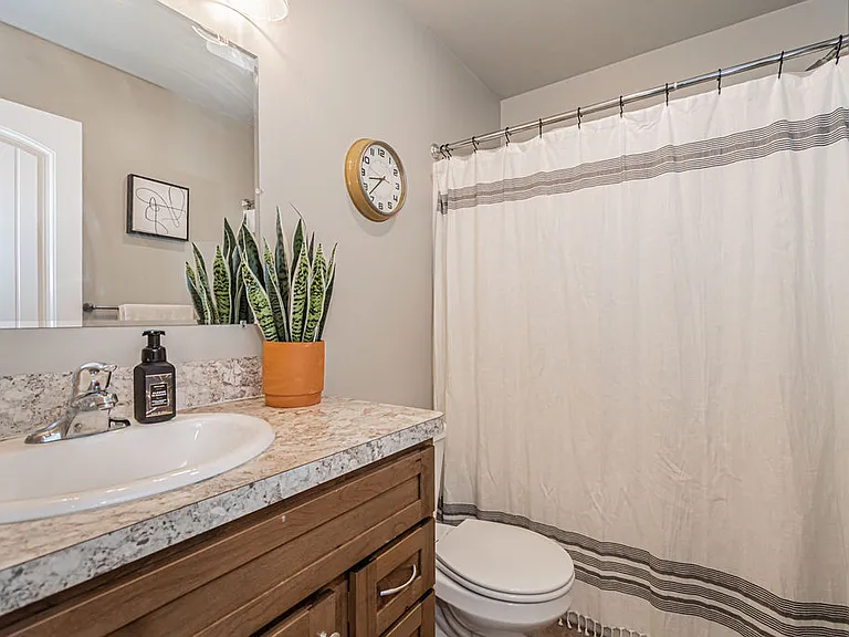 165 Anderson Rd #4 — Photo 36