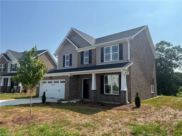4521 Olivine Ln, Pfafftown, NC 27040