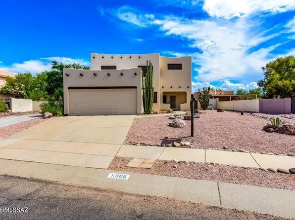 8906 N Palm Brook Dr, Tucson, AZ 85743