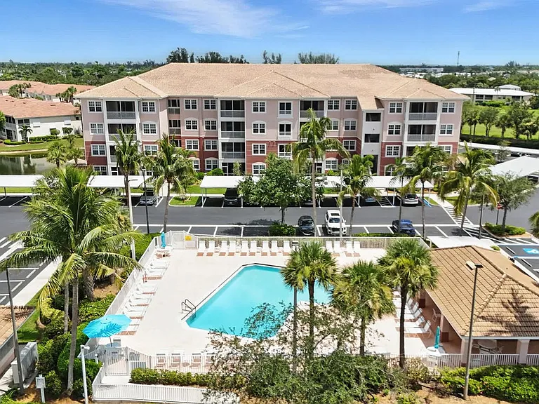 15773 Beachcomber Ave #4-ID1264830P — Photo 31