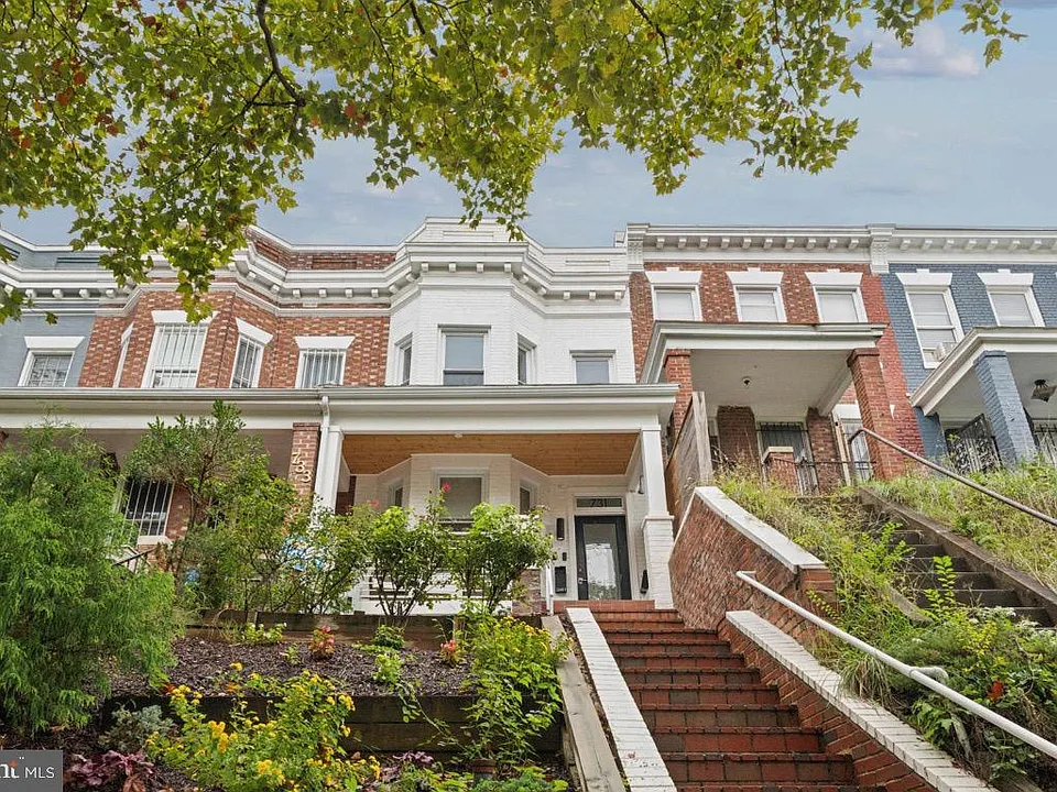 731 Fairmont St NW #1