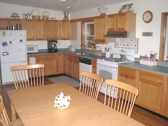 2nd image of 186 York Lake Estates Rd