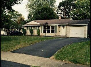 98 Ripplewood Dr, Rochester, NY 14616