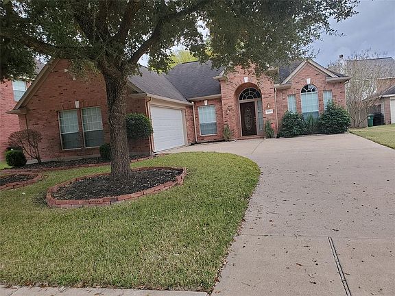 2nd image of 18707 Park Harbor Dr