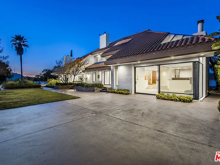 7940 Vulcan Dr — Photo 61