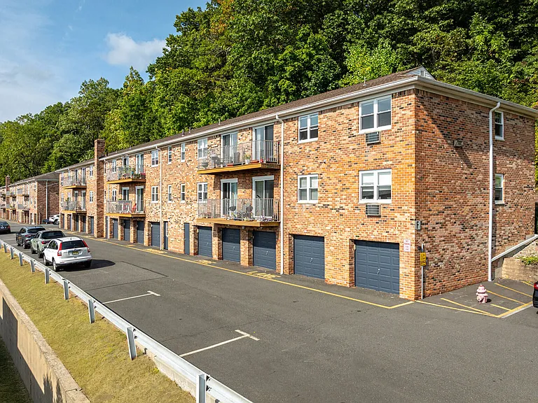 Cardinal Hill — Photo 15