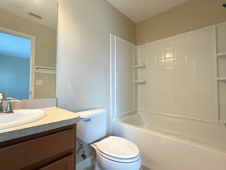 2536 Lexington Oak Dr — Photo 3