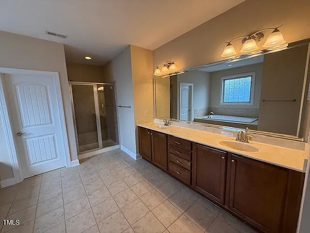 804 Greystone Crest Way — Photo 7