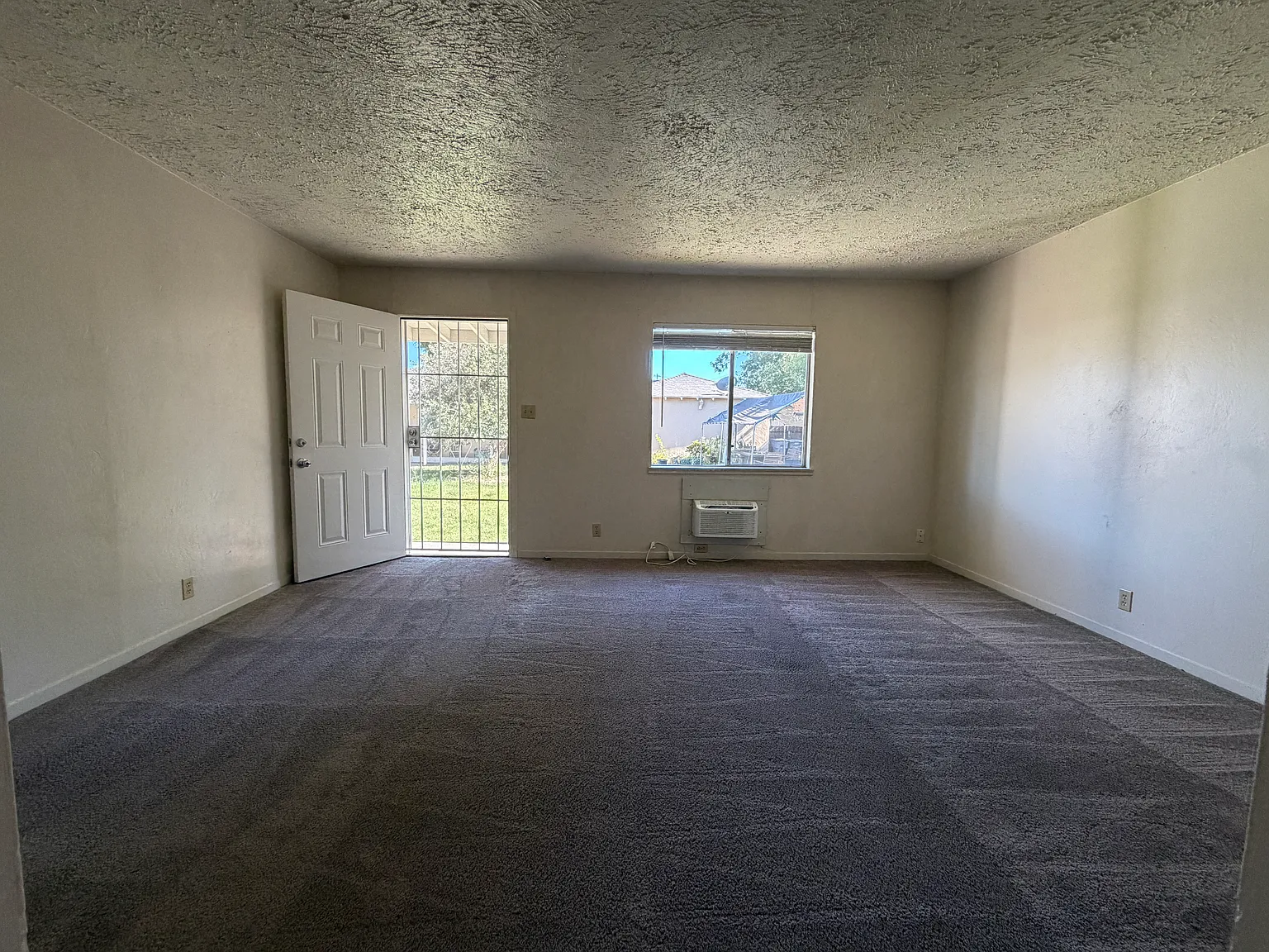 1 bed, 900 sqft, $1,750 — Photo 4