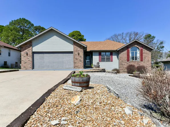141 Ashford Drive, Hollister, MO 65672