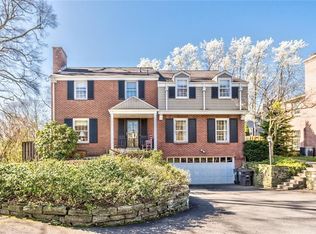 810 Hulton Rd, Oakmont, PA 15139