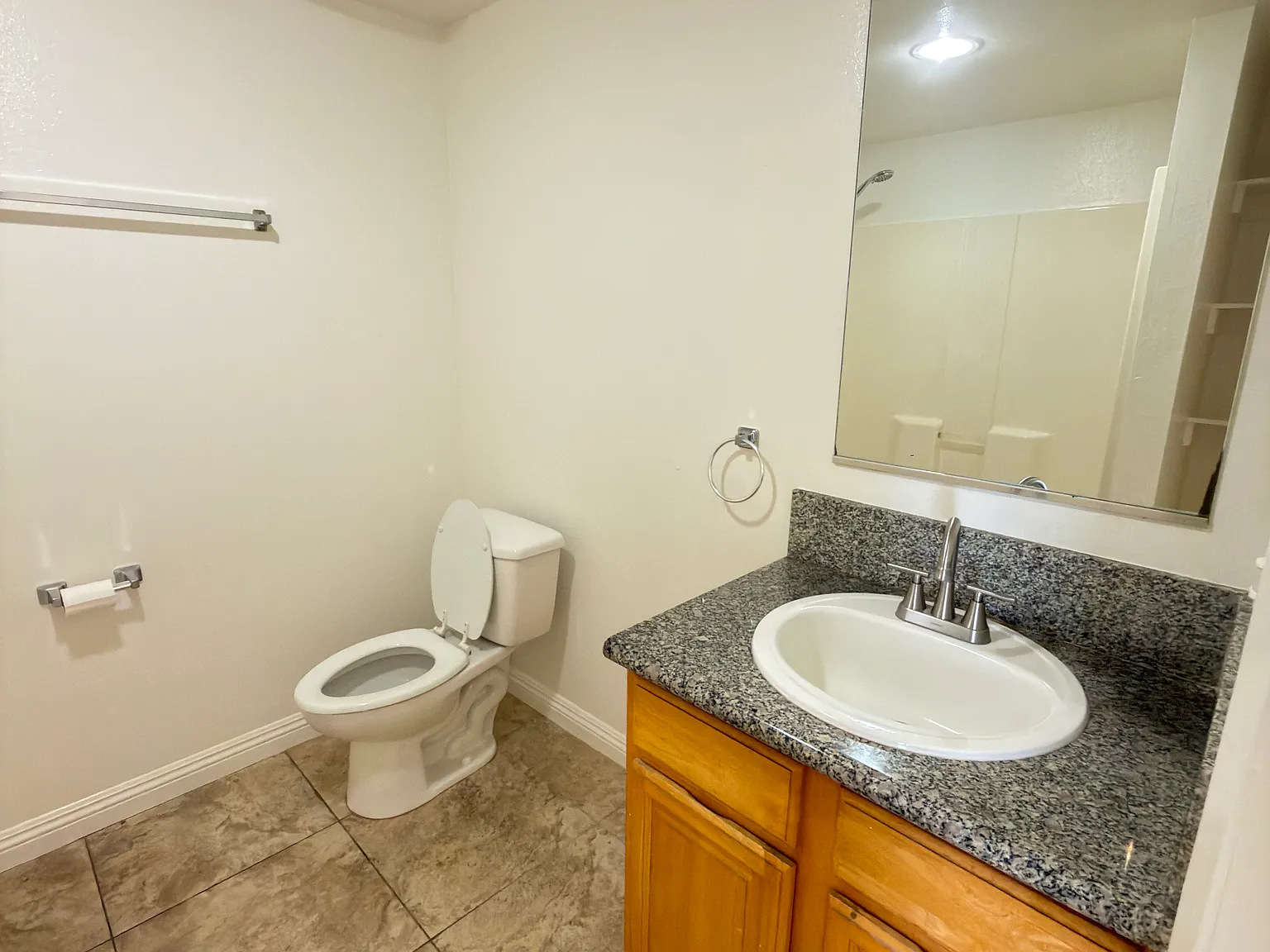 2 bed, 700 sqft, $1,149 — Photo 4