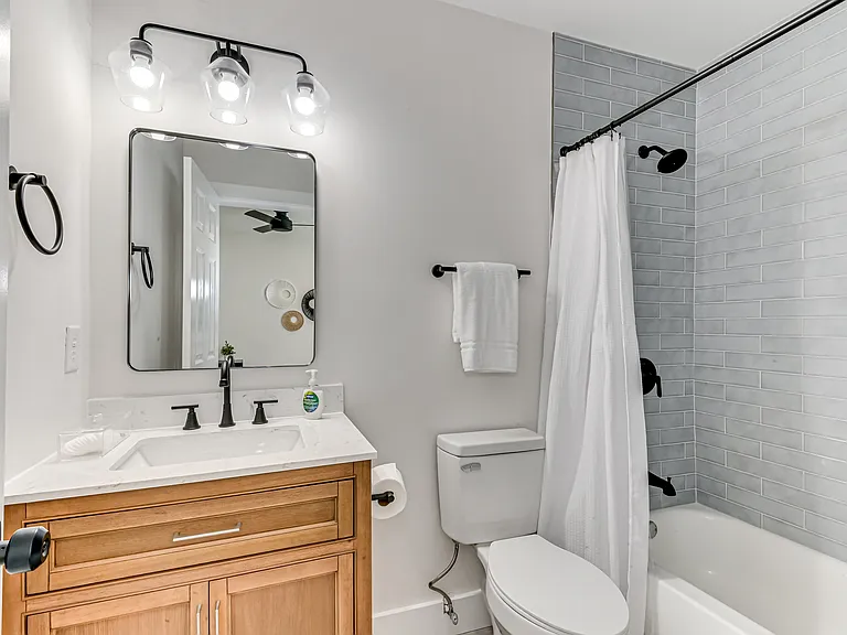 1813 Courtney Dr — Photo 19