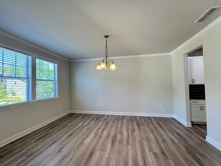 229 Karlov Rd — Photo 3