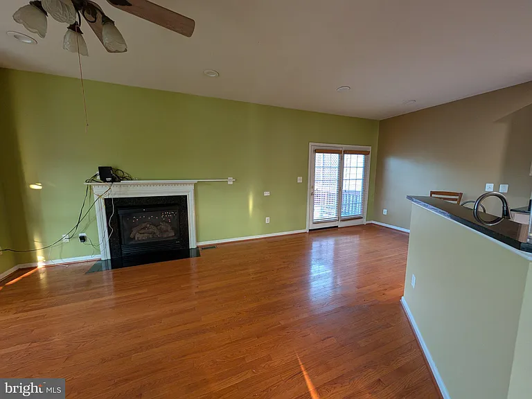 22611 Welborne Manor Sq — Photo 42
