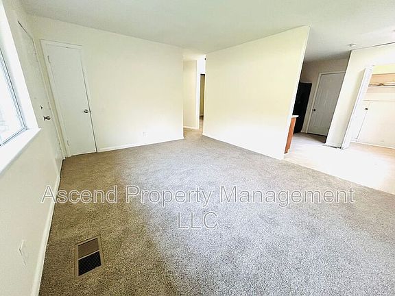 3rd image of 4606 Norcross Rd #B