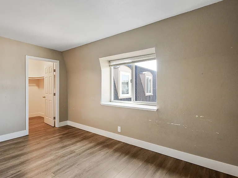 Pinebrook Apartments — Photo 24