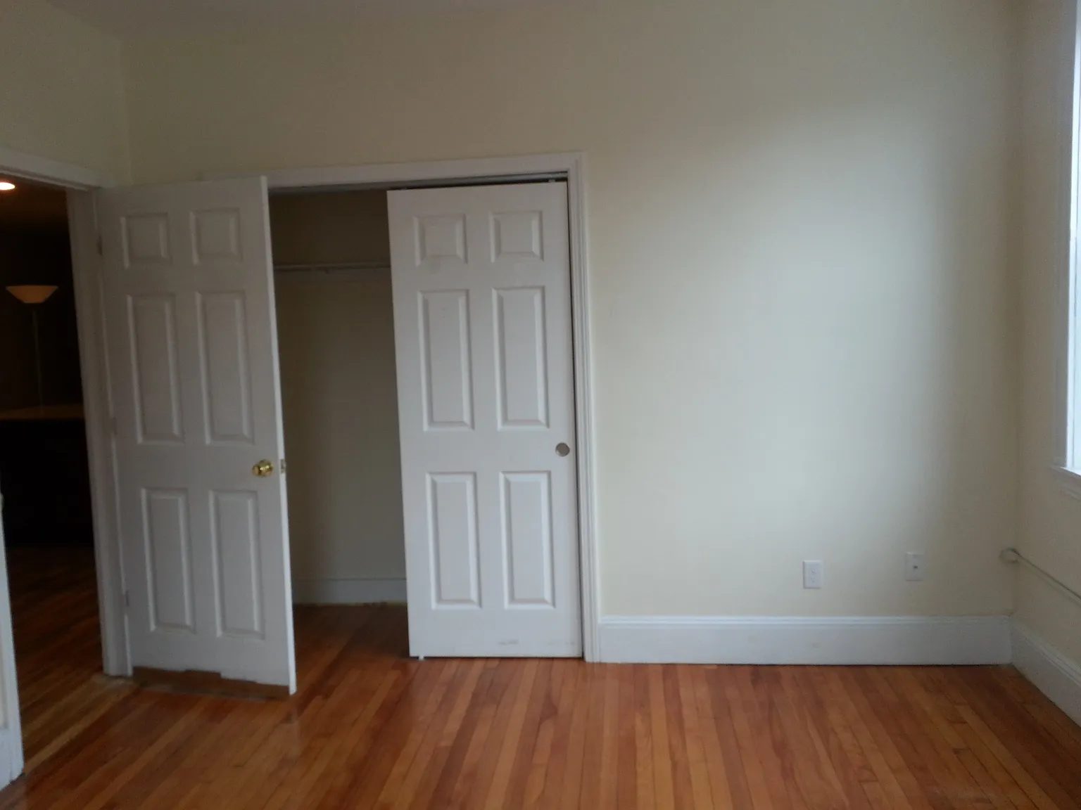 3 bed, $4,200 — Photo 2