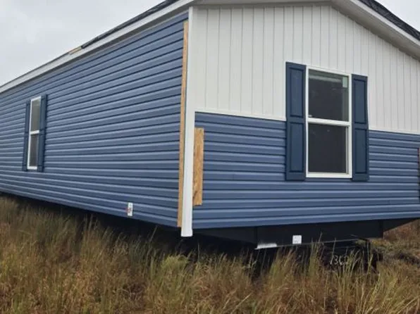 104 Taylor Ct, Raeford, NC 28376