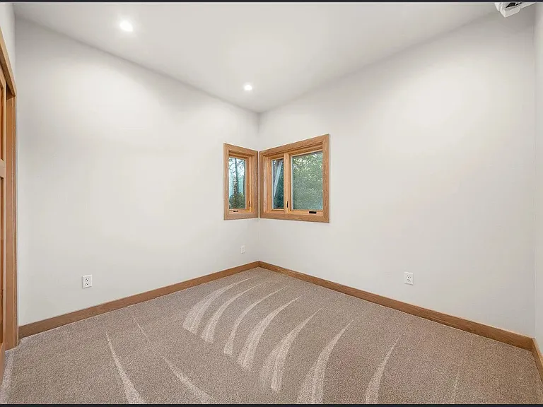 1417 S Ivory St — Photo 37