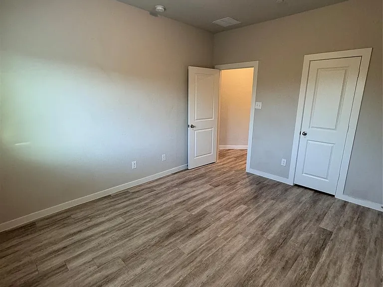 2354 Freshwater Ln — Photo 11
