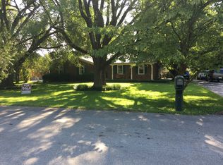 812 Ironwood Dr, Bowling Green, KY 42103