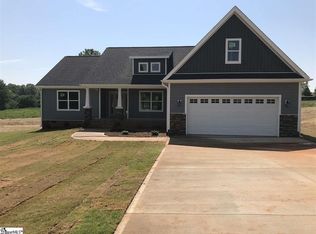 105 Millstone Dr, Campobello, SC 29322