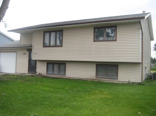 1105 Wagon Wheel Ln, Lexington, NE 68850