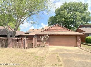 566 S Deerfield Dr, Canton, MS 39046