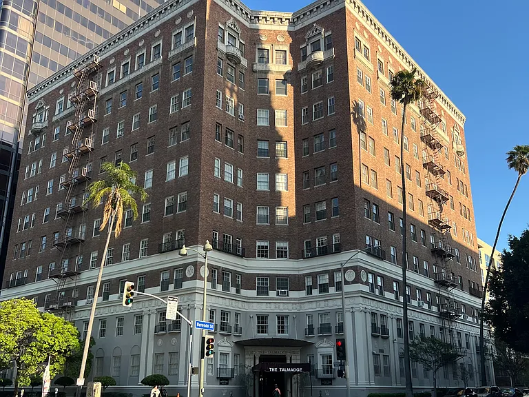 LA Rentals — Photo 15